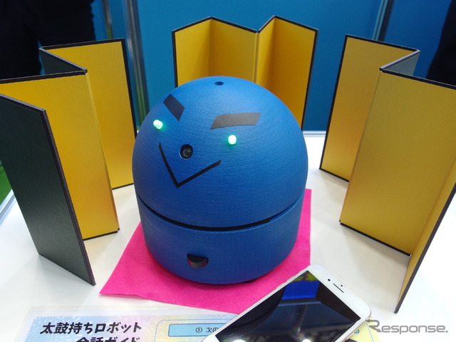 JBCが開発中の“太鼓持ちロボット”。（ロボデックス2018）