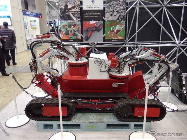 フューチャーロボティックスの4腕極限作業ロボット、オクトパス（ロボデックス2018）