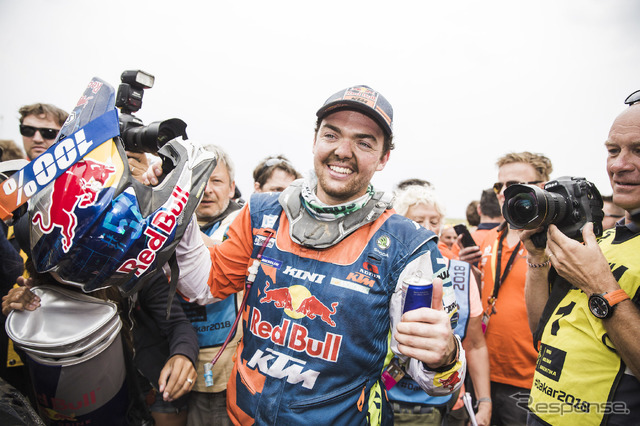 二輪総合優勝のマティアス・ウォークナー(KTM)。