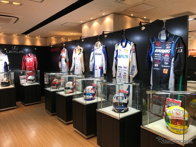 伊勢丹新宿店でSUPER GT展とtomica展同時開催