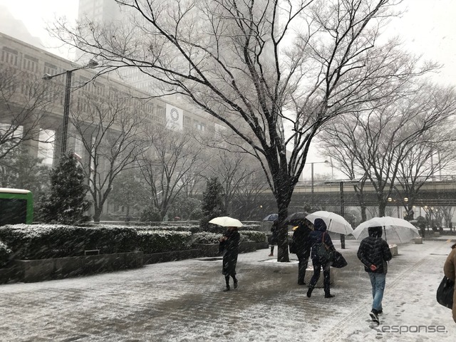 東京西新宿、22日15時ごろ