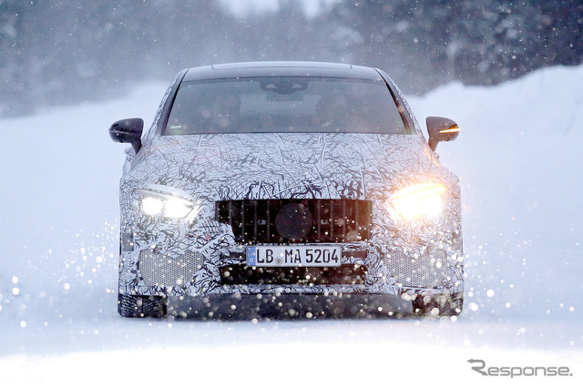 メルセデス AMG GT 4ドア「S」スクープ写真