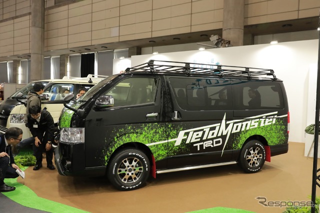 ハイエースTRDフィールド・モンスター(東京オートサロン2018)