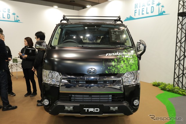 ハイエースTRDフィールド・モンスター(東京オートサロン2018)