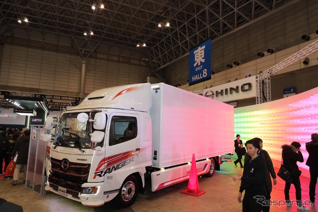 日野自動車(東京オートサロン2018)