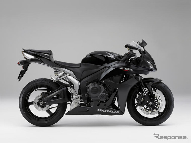 ホンダ CBR600RR カラーリング変更