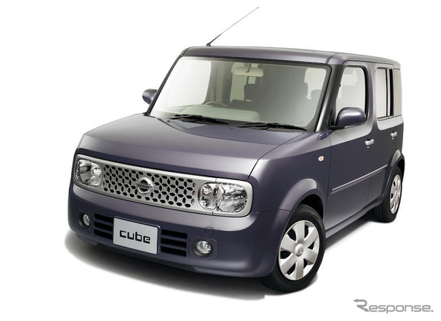 日産 キューブ Music room を発売