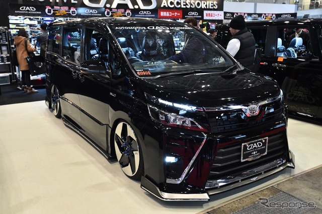 D.A D『ボクシー』(東京オートサロン2018)