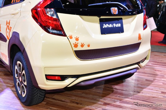 ホンダアクセス・フィット・けものフレンズタイアップ(東京オートサロン2018)