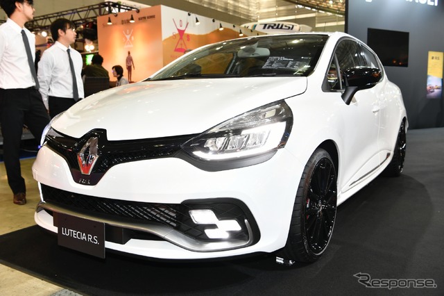 ルノー・ルーテシア・ルノースポール・トロフィー(東京オートサロン2018)
