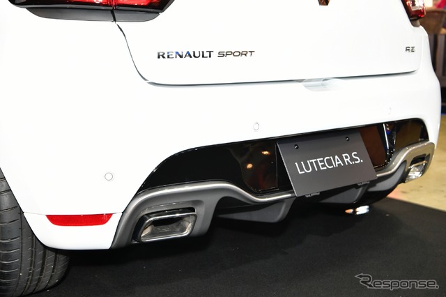 ルノー・ルーテシア・ルノースポール・トロフィー(東京オートサロン2018)