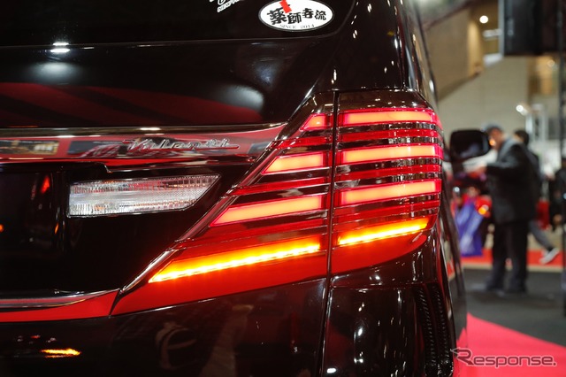 バレンティ『20系 ヴェルファイア』(東京オートサロン2018)