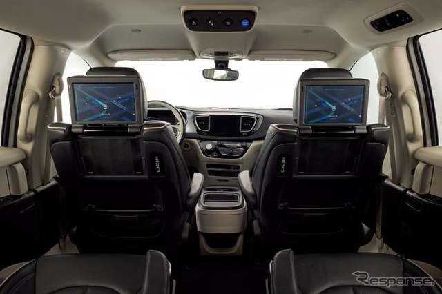 ウェイモの自動運転テスト車両（ベースはクライスラー・パシフィカ）