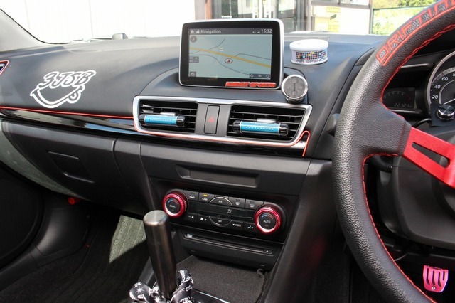 car audio newcomer! U-23 マツダ アクセラ(オーナー:西川拓実さん) by Warps 後編