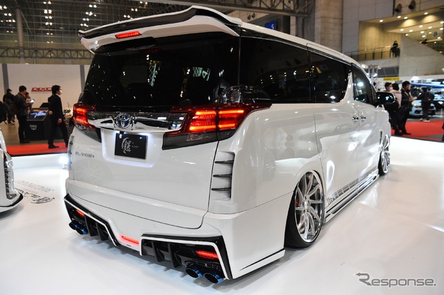 シルクブレイズ グランツェン『ヴェルファイア』(東京オートサロン2018)