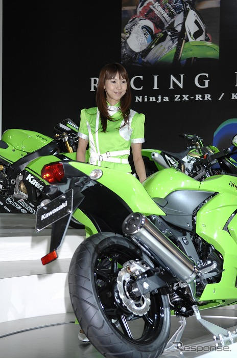 【東京モーターショー07】コンパニオン写真蔵…カワサキ