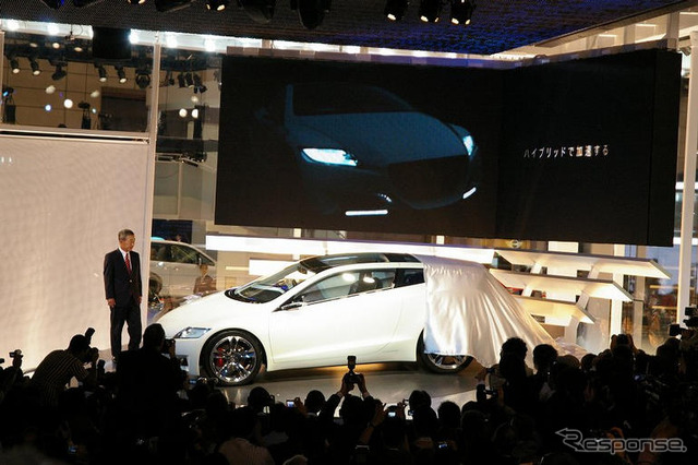 【東京モーターショー07】ホンダ福井社長、CR-Z の商品化を宣言