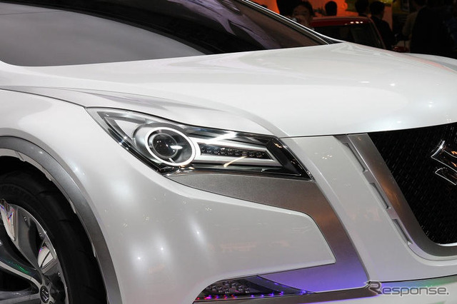 【東京モーターショー07】写真蔵…こんどはSUVテイスト、スズキ Kizashi2