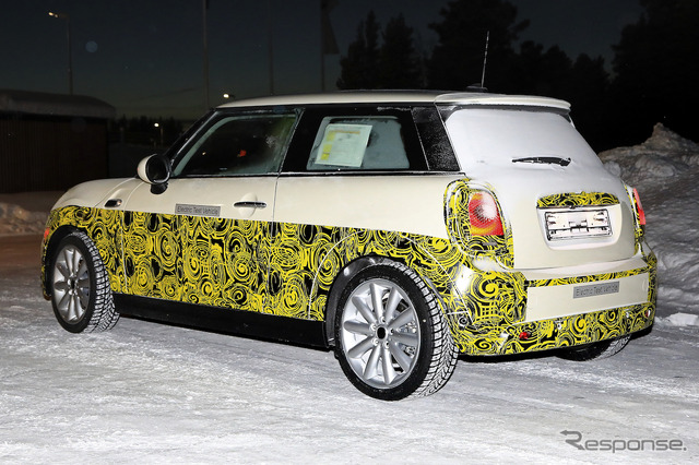 MINI E(仮称)に設定される「S」モデルのプロトタイプ スクープ写真