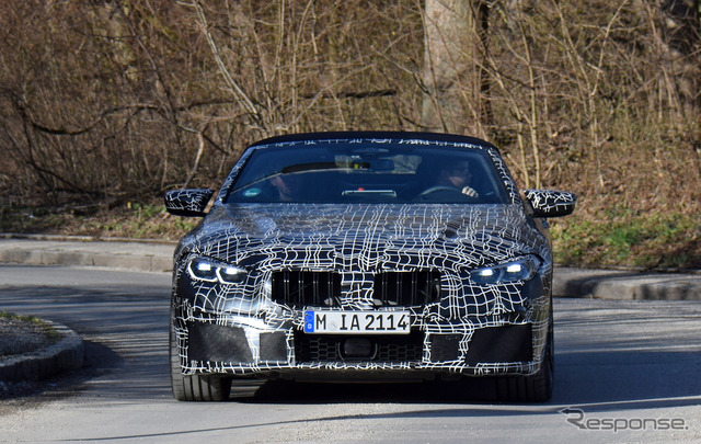 BMW M8カブリオレ スクープ写真