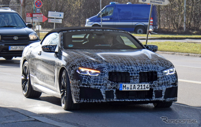 BMW M8カブリオレ スクープ写真