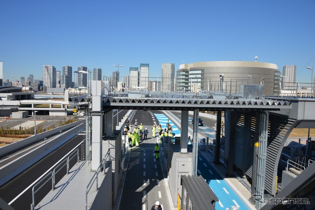 歩道橋（首都高 晴海線）