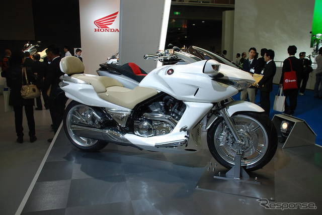 【東京モーターショー07】ホンダ福井社長…二輪は環境・安全・楽しさを両立
