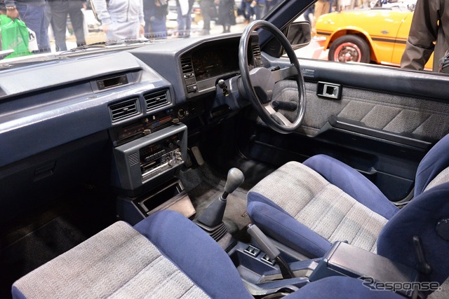 トヨタ・カローラ5ドアセダンZX(1985年)