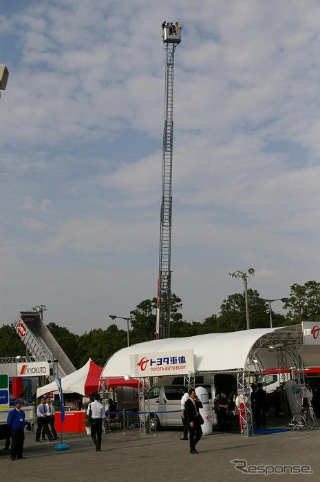 【東京モーターショー07】幕張上空30m体験