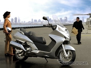 ホンダから大型スクーター『シルバーウイング<400>』