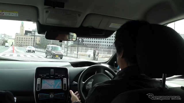 対向車の状況を判断して右折できていたのには驚き