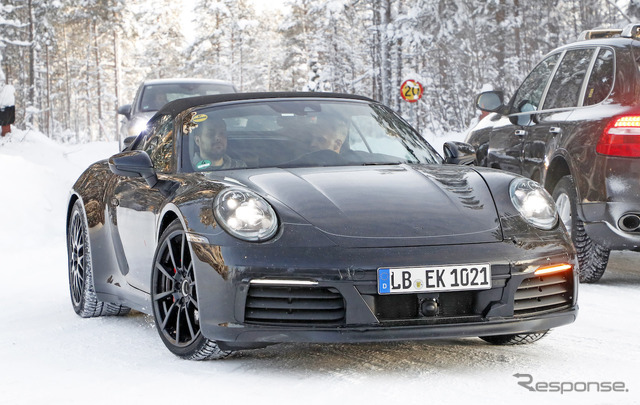 ポルシェ 911 次期型コックピット スクープ写真