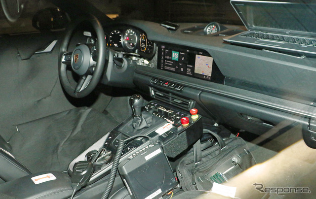 ポルシェ 911 次期型コックピット スクープ写真