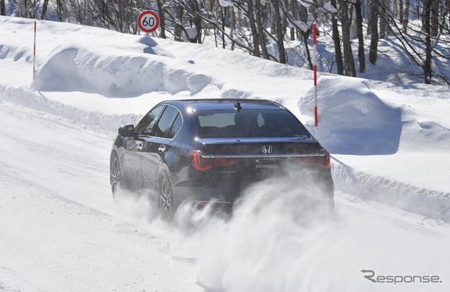 ホンダ レジェンド 新型(マイナーチェンジモデル)で豪雪の鷹栖試験場を走った