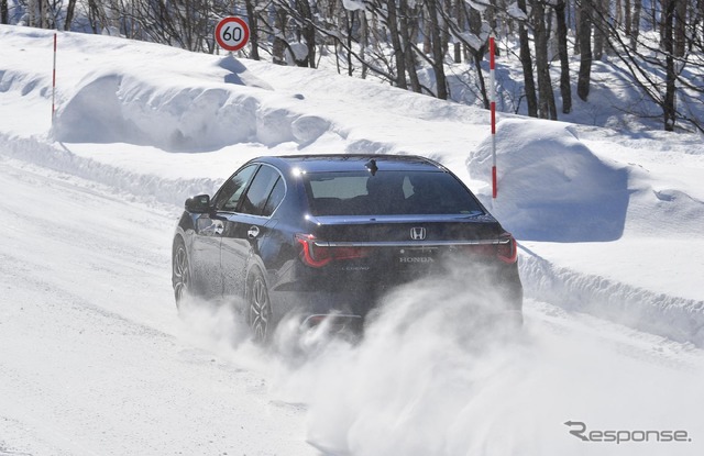 ホンダ レジェンド 新型（マイナーチェンジモデル）で豪雪の鷹栖試験場を走った