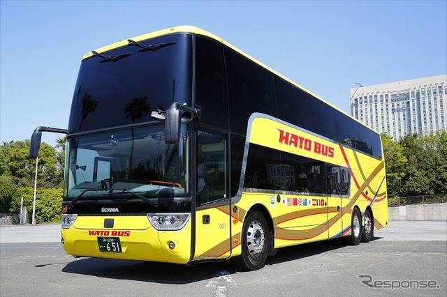 新型２階建てバス アストロメガ