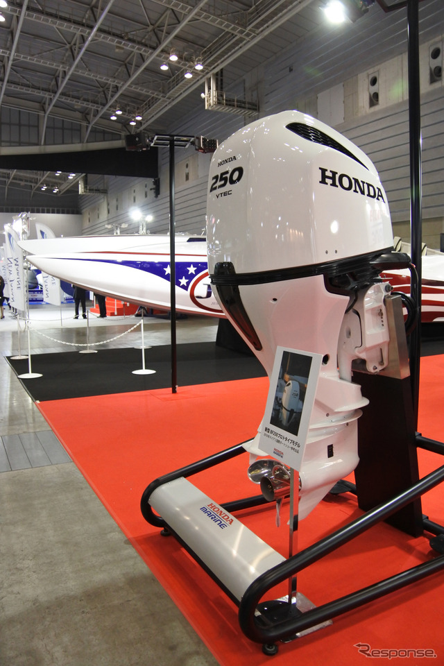 ホンダの大型船外機 BF250D