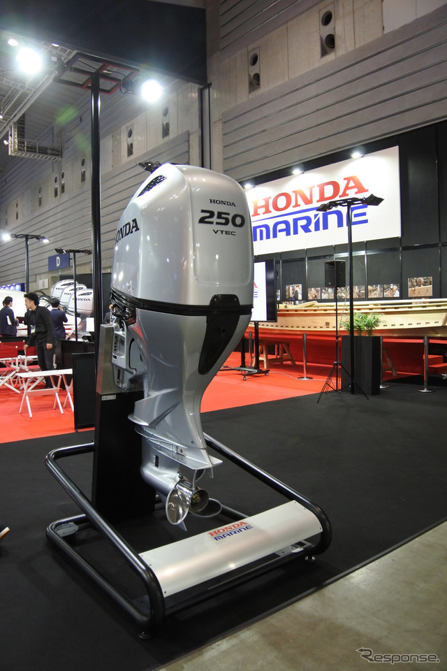 ホンダの大型船外機 BF250D