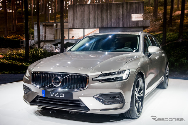 ボルボV60新型(ジュネーブモーターショー2018) (c) Getty I,ages