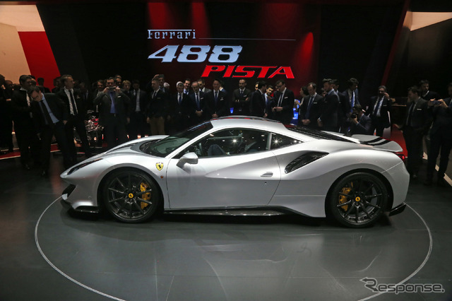 フェラーリ488ピスタ(ジュネーブモーターショー2018)