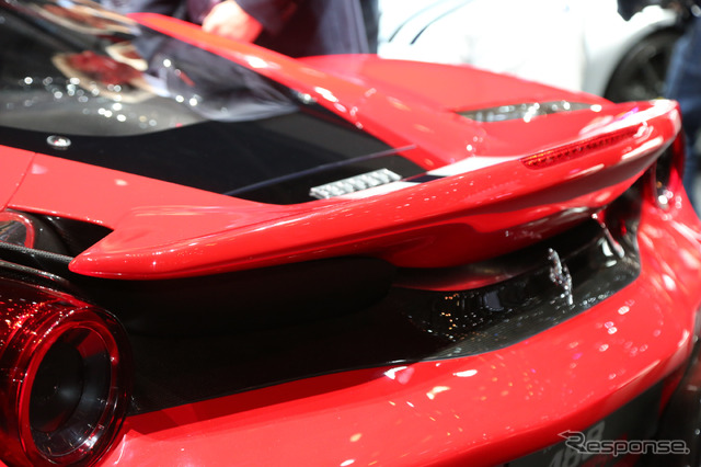フェラーリ 488ピスタ(ジュネーブモーターショー2018)