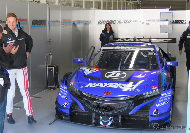 ジェンソン・バトンと、彼の今季の愛機#100 NSX-GT。