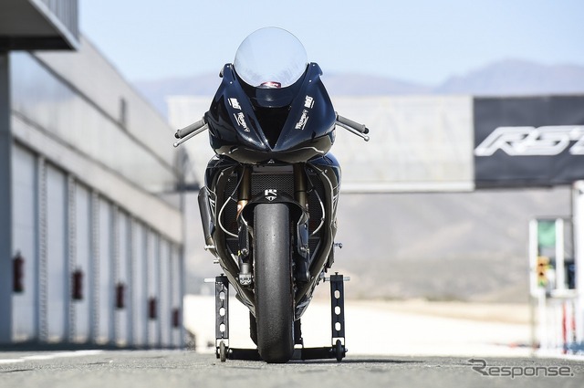 Moto2プロトタイプマシンに試乗(ライダー:佐川健太郎)