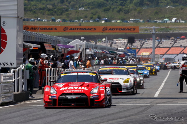 2017年SUPER GT オートポリス戦の模様(当時は5月開催)。