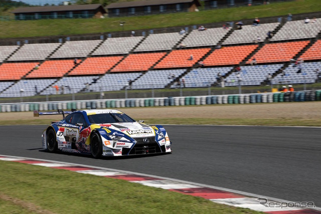 2017年SUPER GT オートポリス戦の模様（当時は5月開催）。