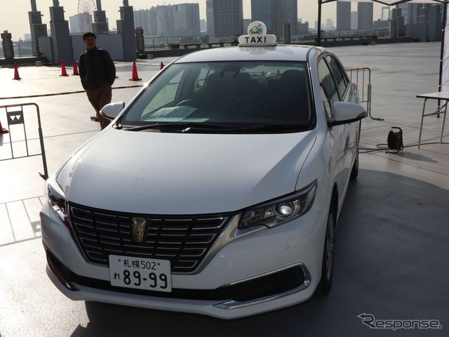 ガソリン+LPGのハイブリッド車