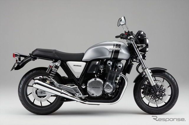 ホンダ CB1100 RS（デジタルシルバーメタリック）