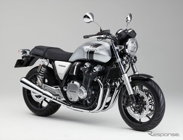 ホンダ CB1100 RS（デジタルシルバーメタリック）