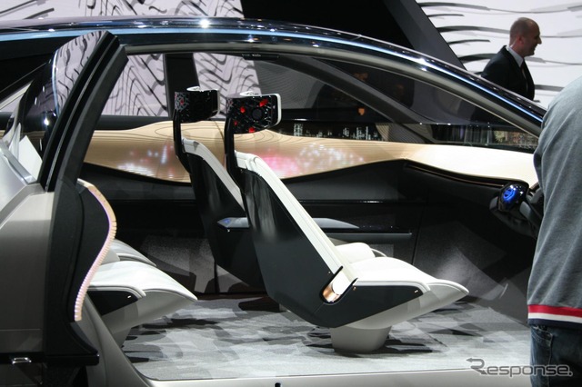 日産 IMx KURO(ジュネーブモーターショー2018)