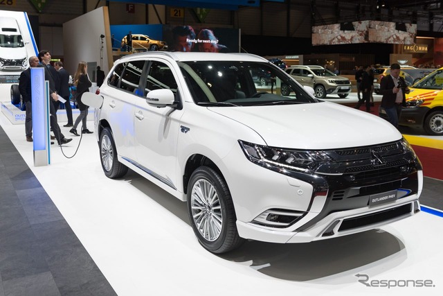 三菱 アウトランダー PHEV の2019年モデル（ジュネーブモーターショー2018）